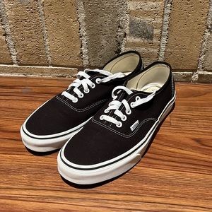 Men’s Vans size 10